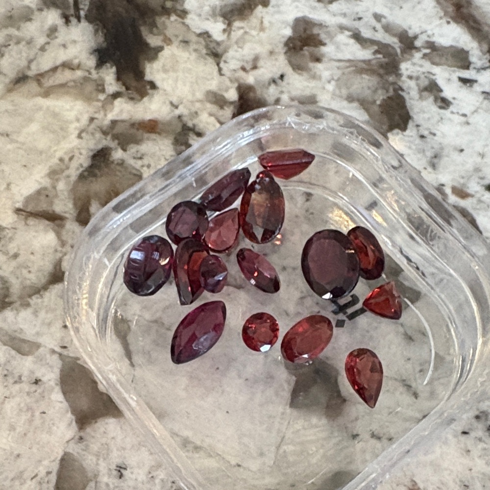 Assorted genuine rhodolite garnet Gemstones